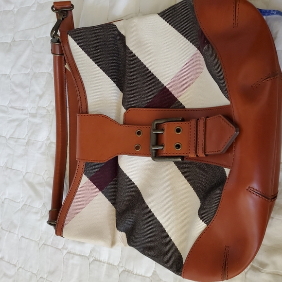 New Burberry bag - Picture 7 of 14